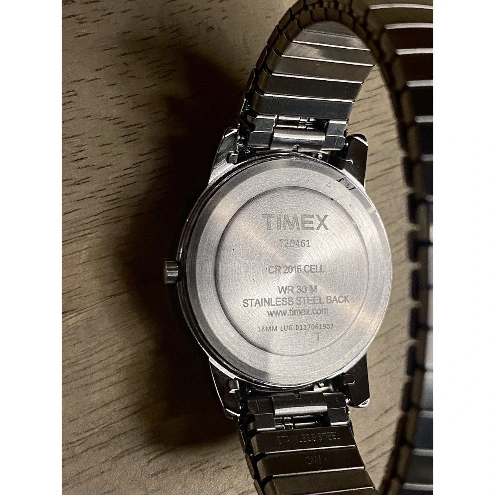 Timex T20461, Easy Reader, Men's, Silvertone Expansion Watch, Indiglo, Day/Date